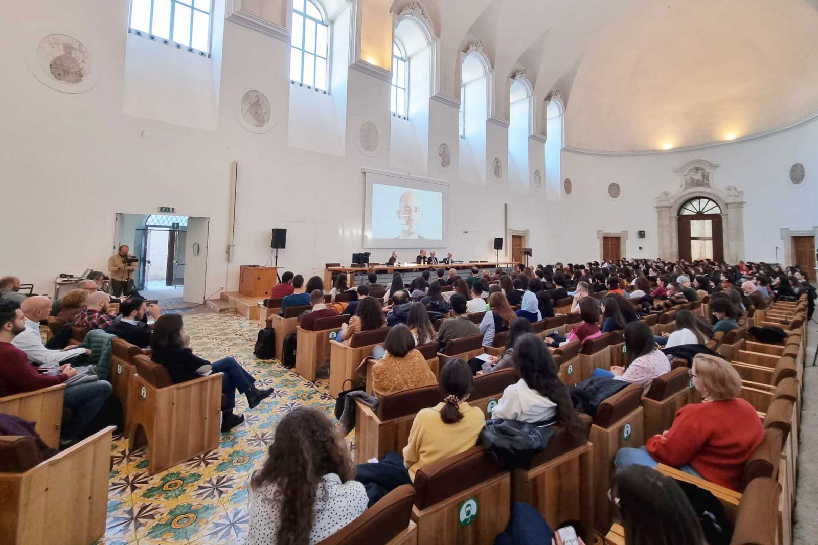 In foto un momento dell'intervento di Francesco Costa