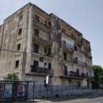 l’edificio di via Acquicella Porto oggi 